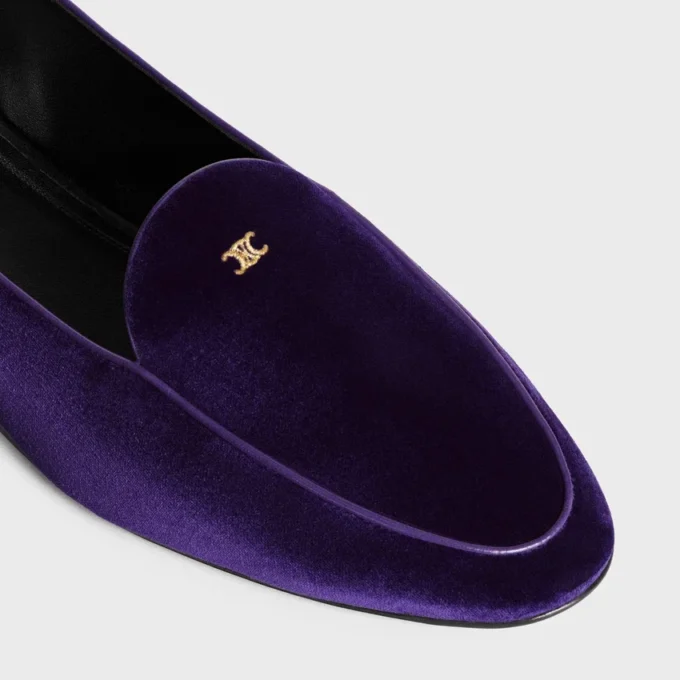 Aura Loafer med Triomphe i sammet Aura Loafer med Triomphe i sammet