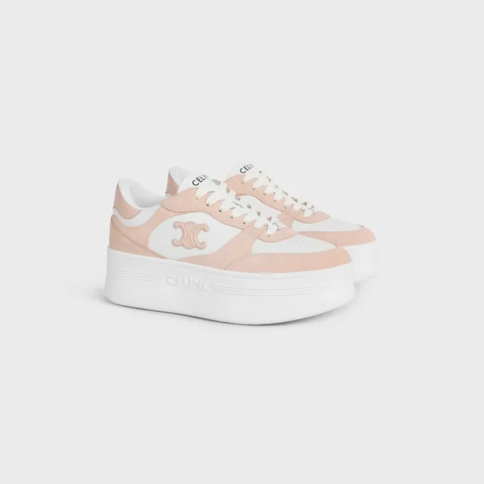 Blockklackad sneaker i kalvskinn och mocka Blockklackad sneaker i kalvskinn och mocka
