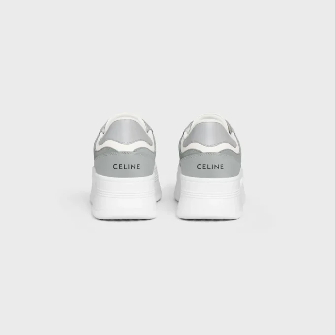 Blockklackad sneaker i kalvskinn och mocka Blockklackad sneaker i kalvskinn och mocka