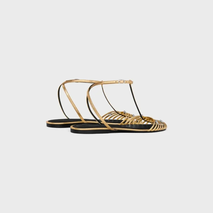 Cage Flat Sandal i laminerat lammskinn Cage Flat Sandal i laminerat lammskinn