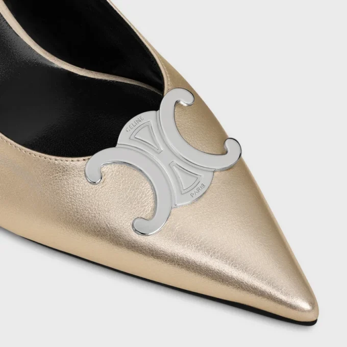 CELINE Alma Triomphe Slingback i laminerat kalvskinn CELINE Alma Triomphe Slingback i laminerat kalvskinn