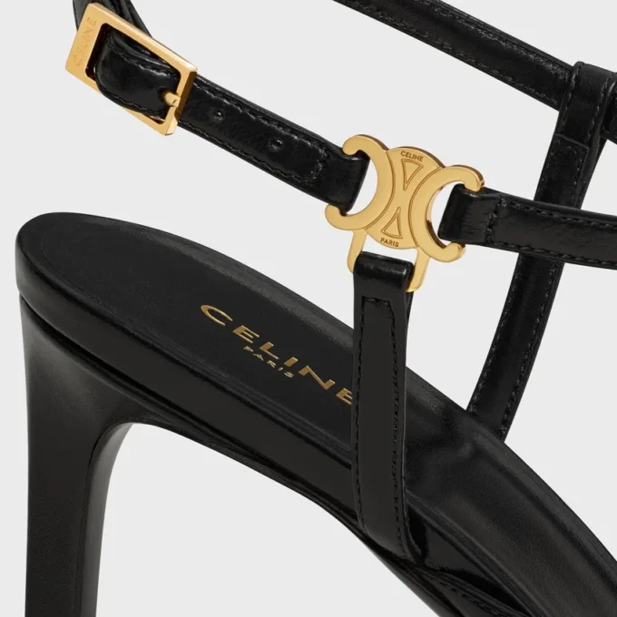 CELINE Ava-sandal i lammskinn CELINE Ava-sandal i lammskinn