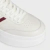 CELINE – Block-sneakers med Triomphe-mönster baktill och kilklack i kalvskinn CELINE – Block-sneakers med Triomphe-mönster baktill och kilklack i kalvskinn
