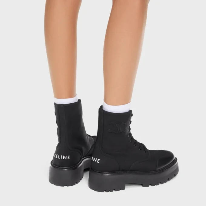 CELINE Bulky snörstövlar i nylon och glansigt tjurskinn CELINE Bulky snörstövlar i nylon och glansigt tjurskinn