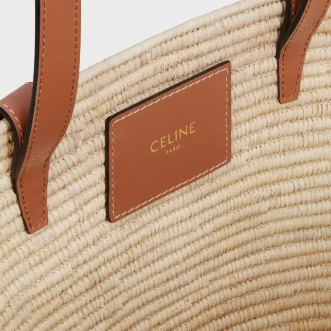 Celine Classic Panier Small Braided Triomphe i raffia och kalvskinn Celine Classic Panier Small Braided Triomphe i raffia och kalvskinn