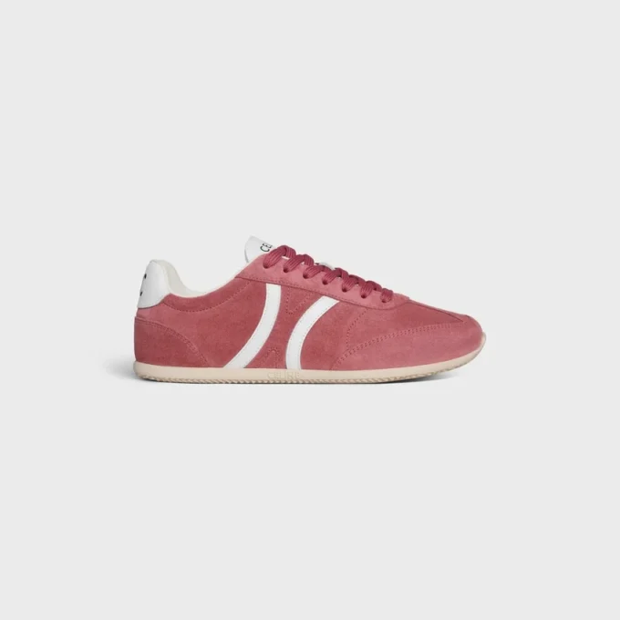 CELINE Jogger Low snörningssneaker med Triomphe i mocka och kalvskinn CELINE Jogger Low snörningssneaker med Triomphe i mocka och kalvskinn