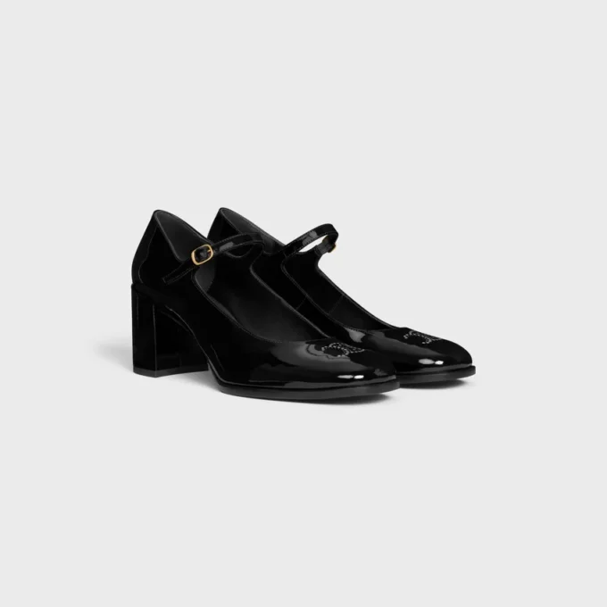 CELINE Lily Perforated Triomphe Babies i lackat kalvskinn CELINE Lily Perforated Triomphe Babies i lackat kalvskinn