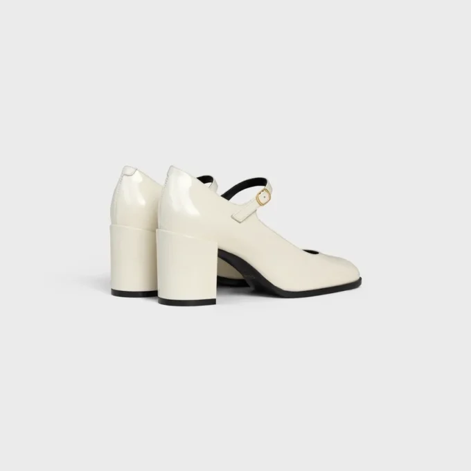 CELINE Lily Perforated Triomphe Babies i lackat kalvskinn CELINE Lily Perforated Triomphe Babies i lackat kalvskinn