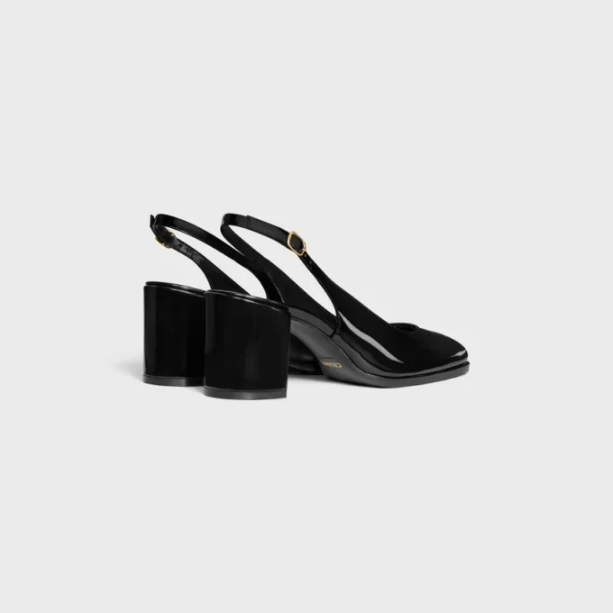CELINE Lily Perforated Triomphe Slingback i lackat kalvskinn CELINE Lily Perforated Triomphe Slingback i lackat kalvskinn