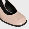 CELINE Lily Perforated Triomphe Slingback i lackat kalvskinn CELINE Lily Perforated Triomphe Slingback i lackat kalvskinn