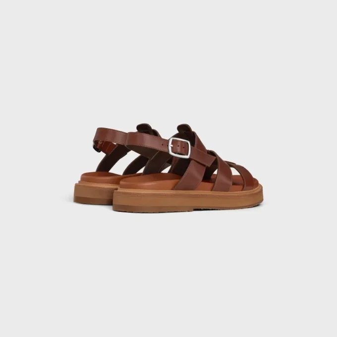 CELINE Tippi-sandal i kalvskinn – vegetabiliskt garvat CELINE Tippi-sandal i kalvskinn – vegetabiliskt garvat