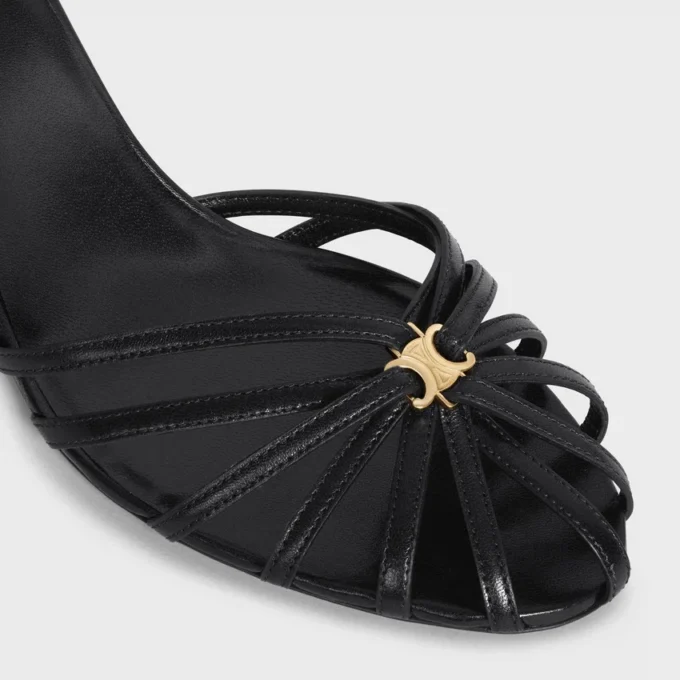CELINE Triomphe-sandal i lammskinn CELINE Triomphe-sandal i lammskinn