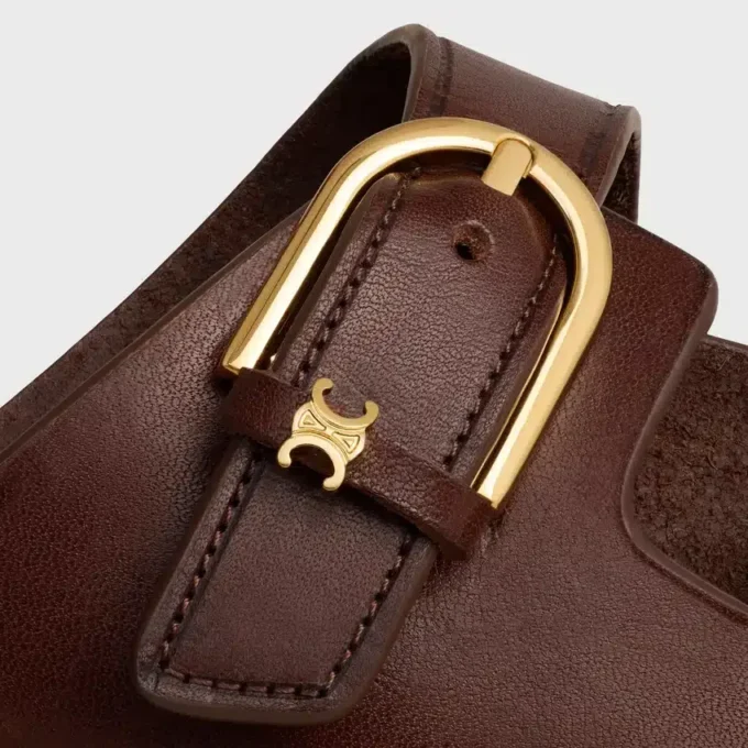 Cleo – Sandal med dubbla remmar i kalvskinn – vegetabiliskt garvat Cleo – Sandal med dubbla remmar i kalvskinn – vegetabiliskt garvat