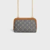 Clutch med kedja i Jacquard Triomphe All Over