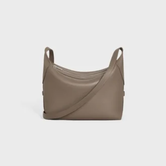 Crossbody-väska Harry i kornat kalvskinn