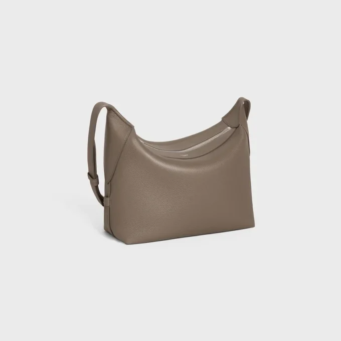 Crossbody-väska Harry i kornat kalvskinn