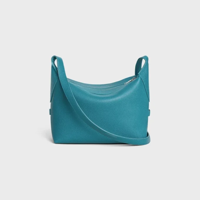 Crossbody-väska Harry i kornat kalvskinn Crossbody-väska Harry i kornat kalvskinn