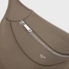 Crossbody-väska Harry i kornat kalvskinn