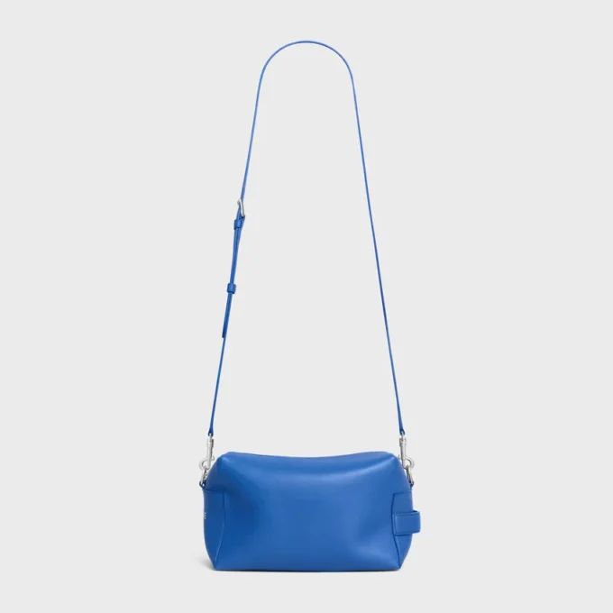 Crossbody-väska Take Away i slätt kalvskinn Crossbody-väska Take Away i slätt kalvskinn