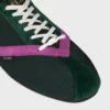 De platta sneakersen i grosgrain, sammet, kalvskinn och lammskinn De platta sneakersen i grosgrain, sammet, kalvskinn och lammskinn