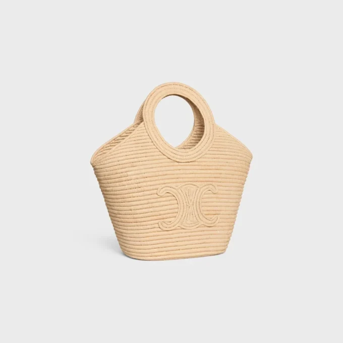 Flätad väska i raffia
