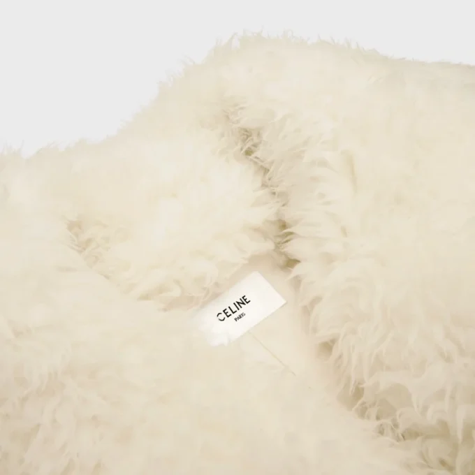 Jacka i fluffig ull