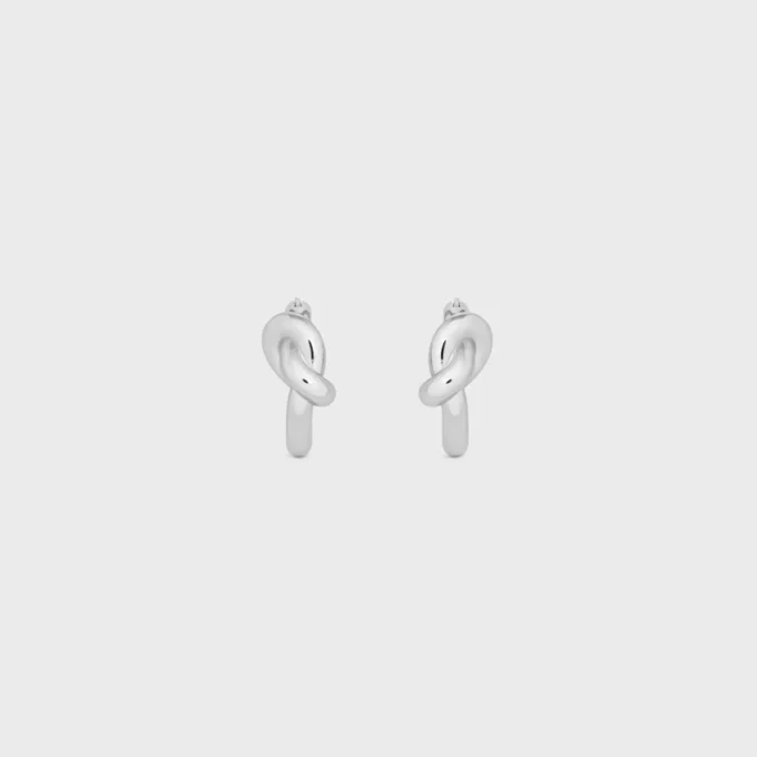 Knot Hoops i mässing med rodiumfinish Knot Hoops i mässing med rodiumfinish