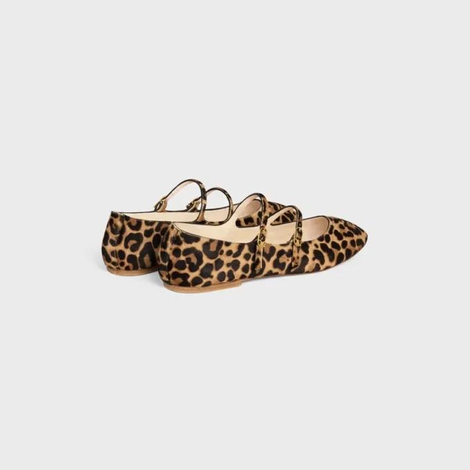 Les Ballerines CELINE Ballerinaskor med dubbla remmar i leopardmönstrat hårigt kalvskinn Les Ballerines CELINE Ballerinaskor med dubbla remmar i leopardmönstrat hårigt kalvskinn