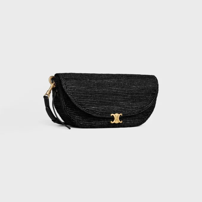 Liten halvmåneformad Soft Triomphe i raffia och lammskinn