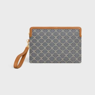 Liten påse med rem i Cuir Triomphe i Jacquard Triomphe över hela ytan