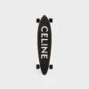 Longboard med CELINE-logotyp