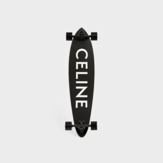 Longboard med CELINE-logotyp