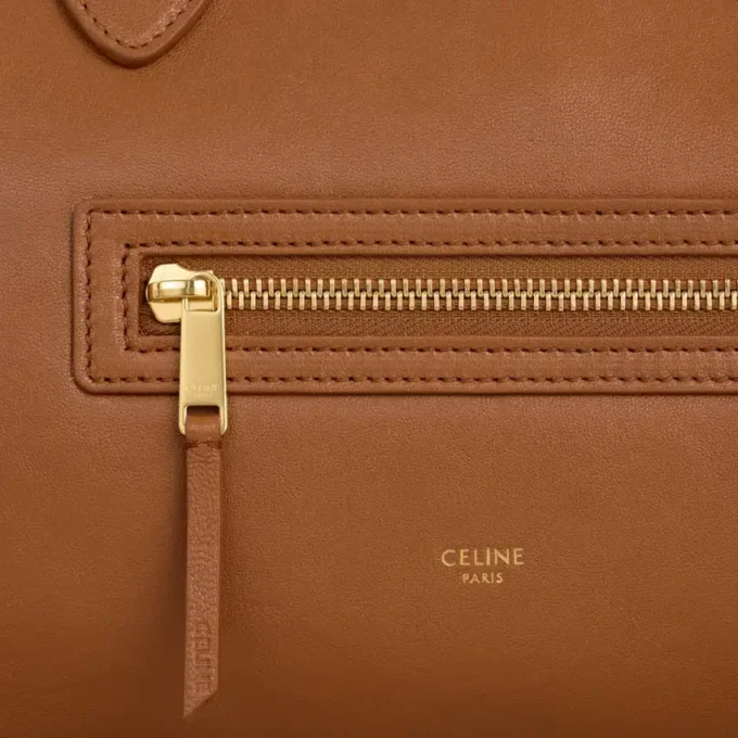 Luggage i mjukt, glansigt lammskinn Luggage i mjukt, glansigt lammskinn