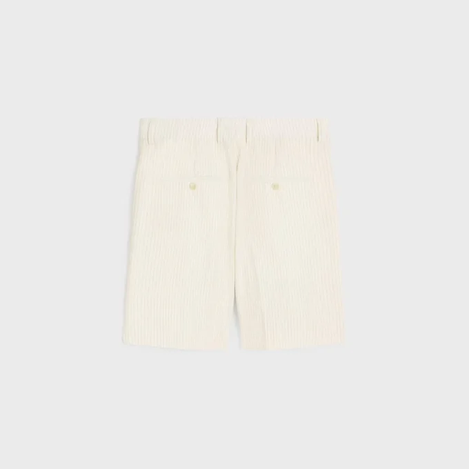 Masculin-shorts med tre veck i randig ull Masculin-shorts med tre veck i randig ull