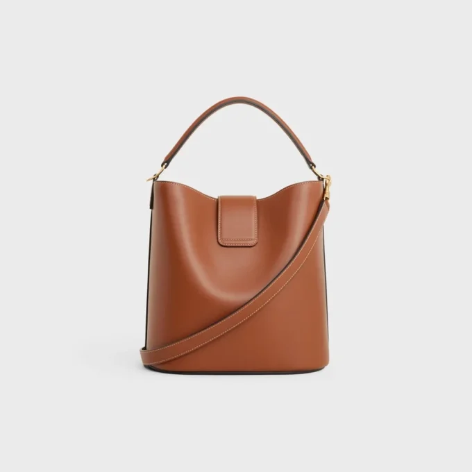 Medium Bucket Louise i slätt kalvskinn