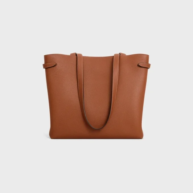 Medium Cabas AnaïS Cuir Triomphe i kornat kalvskinn Medium Cabas AnaïS Cuir Triomphe i kornat kalvskinn