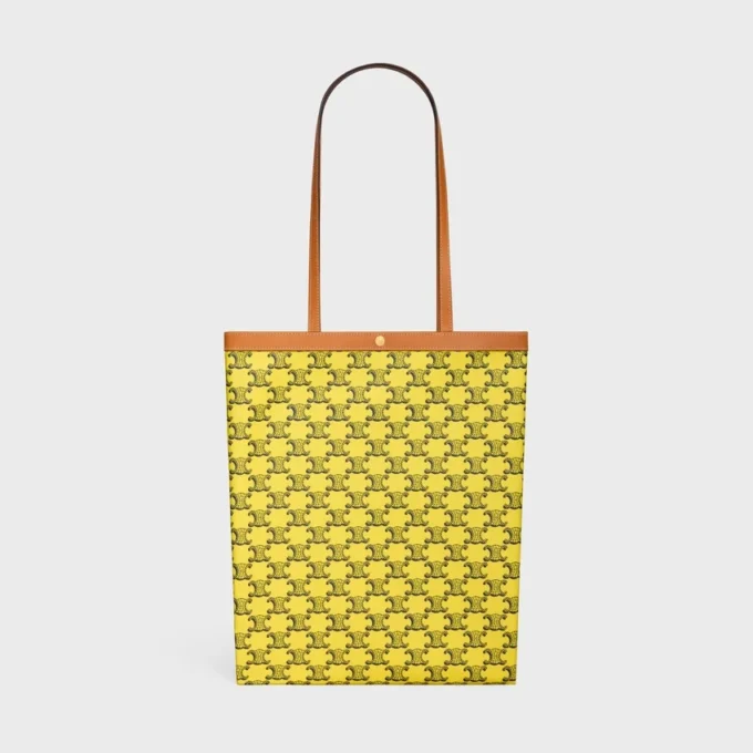 Medium Flat Shopper i Triomphe Canvas Medium Flat Shopper i Triomphe Canvas
