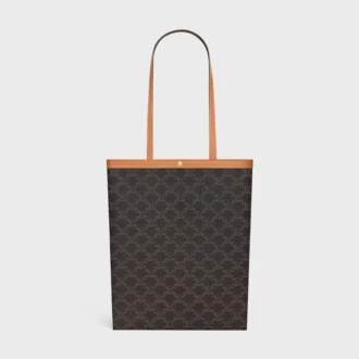 Medium Flat Shopper i Triomphe Canvas