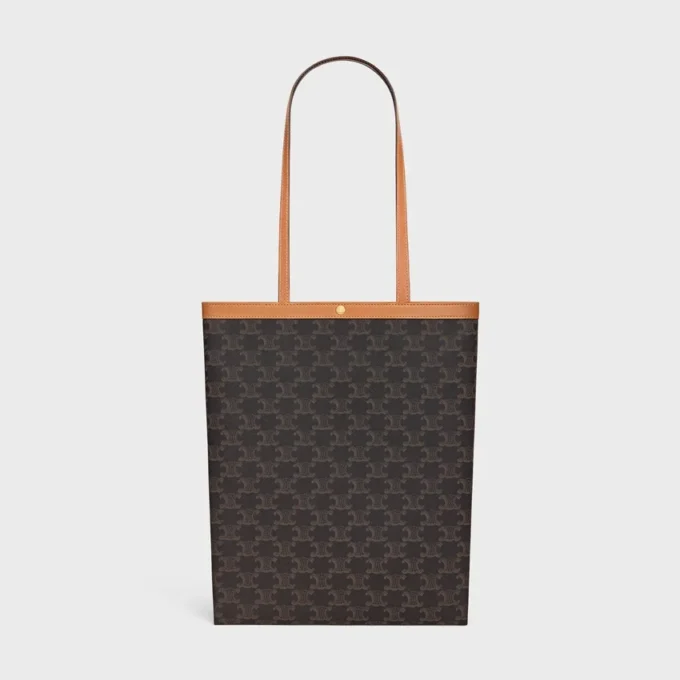 Medium Flat Shopper i Triomphe Canvas Medium Flat Shopper i Triomphe Canvas