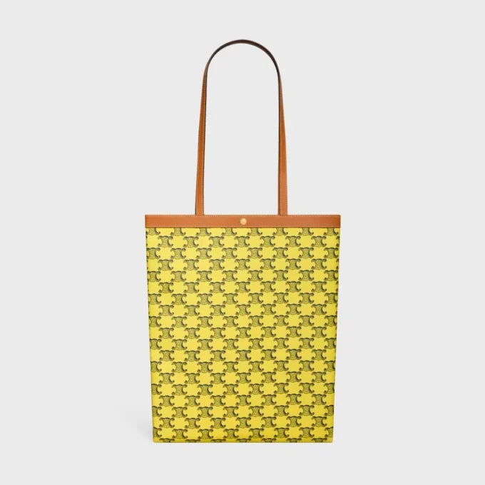 Medium Flat Shopper i Triomphe Canvas Medium Flat Shopper i Triomphe Canvas