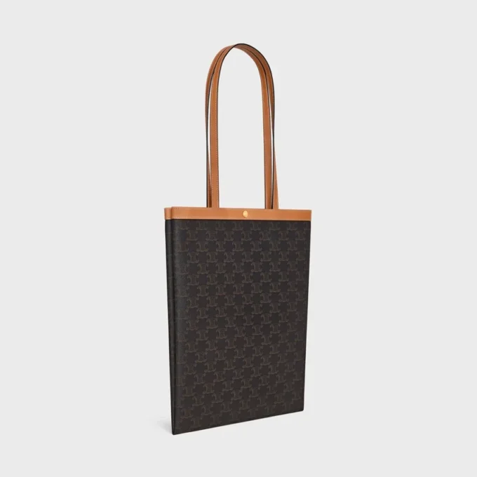 Medium Flat Shopper i Triomphe Canvas Medium Flat Shopper i Triomphe Canvas