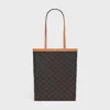 Medium Flat Shopper i Triomphe Canvas Medium Flat Shopper i Triomphe Canvas
