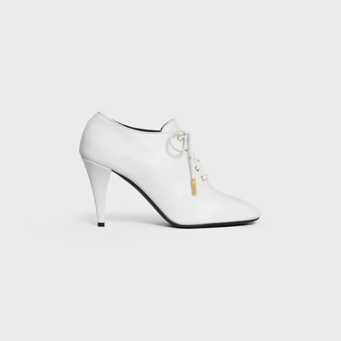 Mjuk oxford-ballerina med snörning och klack i kalvskinn – vegetabiliskt garvat Mjuk oxford-ballerina med snörning och klack i kalvskinn – vegetabiliskt garvat