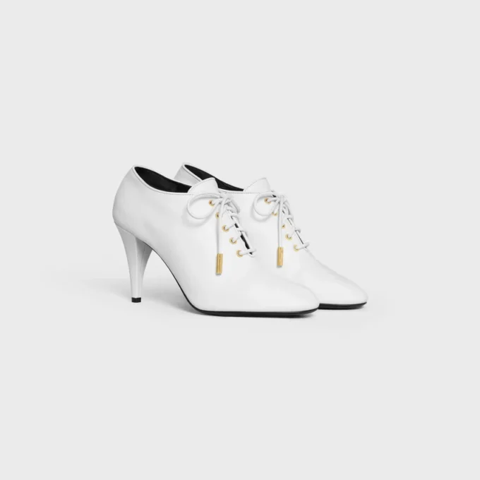 Mjuk oxford-ballerina med snörning och klack i kalvskinn – vegetabiliskt garvat Mjuk oxford-ballerina med snörning och klack i kalvskinn – vegetabiliskt garvat