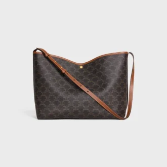Mjuk shopperväska i Triomphe Canvas och kalvskinn