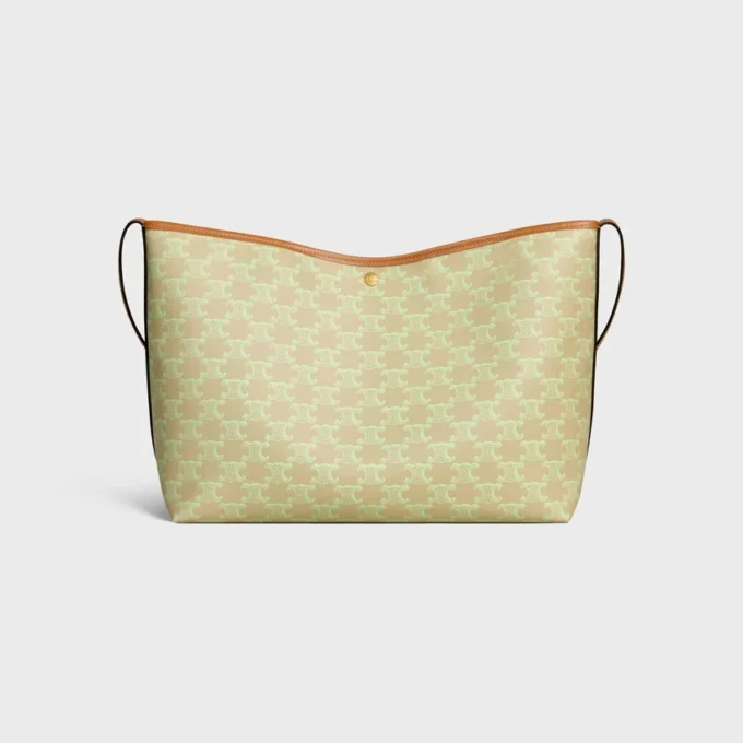Mjuk shopperväska i Triomphe Canvas och kalvskinn