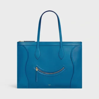 Platt luggage i glansigt kalvskinn