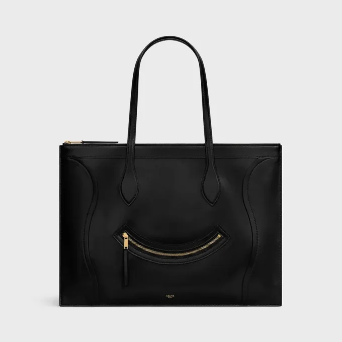 Platt luggage i glansigt kalvskinn Platt luggage i glansigt kalvskinn
