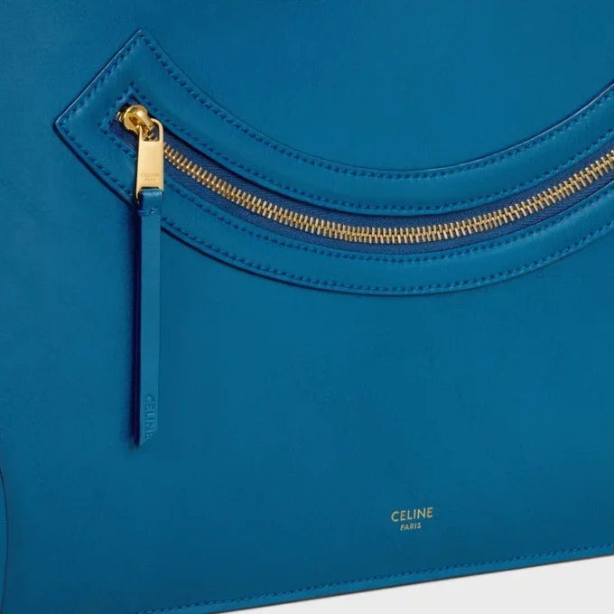 Platt luggage i glansigt kalvskinn Platt luggage i glansigt kalvskinn
