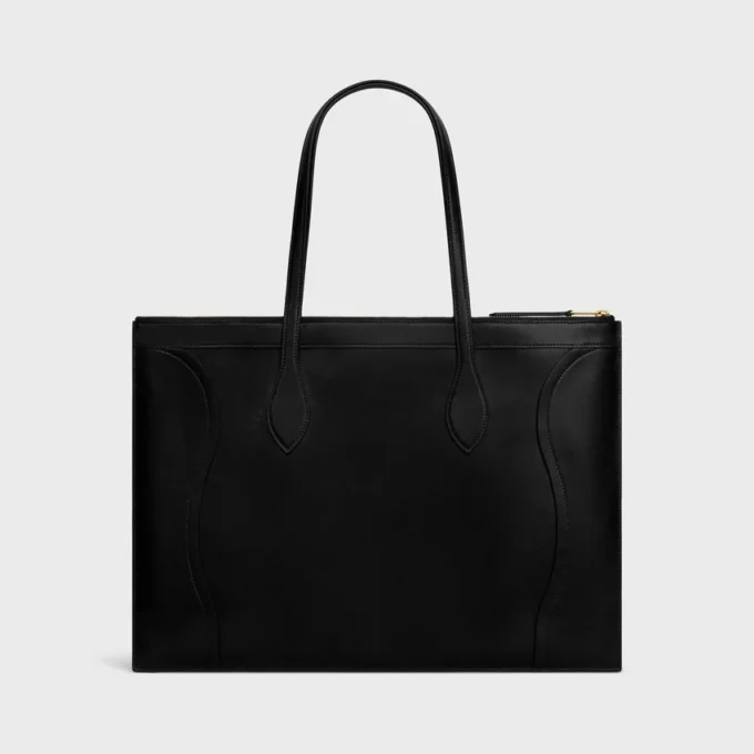 Platt luggage i glansigt kalvskinn Platt luggage i glansigt kalvskinn
